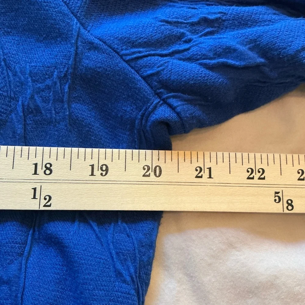 Simply Vera Wang 0X top in Rich Blue long sleeves lightweight sweater soft comfy